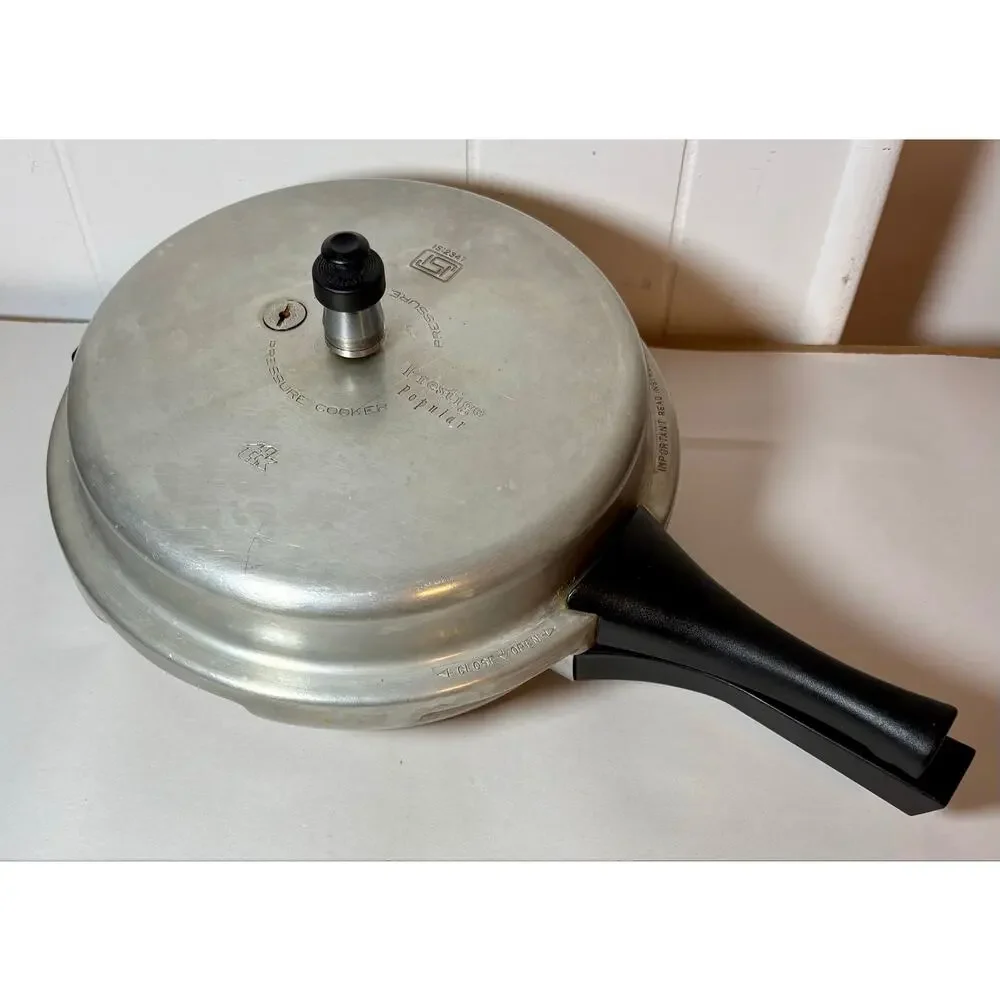 1993 Vintage Prestige Senior 6 Qt Pressure Cooker Pan Aluminum IS2347 w/ Jiggler
